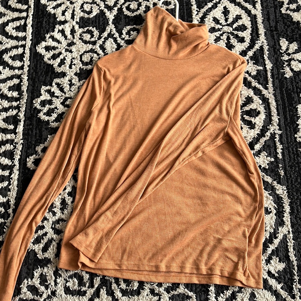 Size XL So Orange Turtleneck Long Sleeve